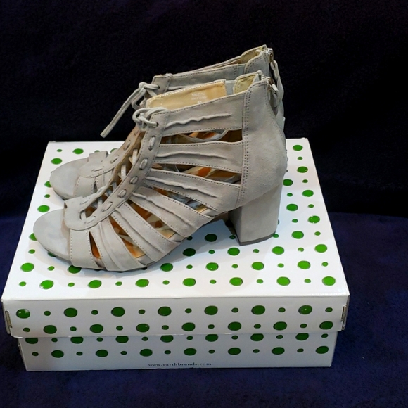EARTHIES SUEDE GREY SALETTOS - Picture 1 of 3